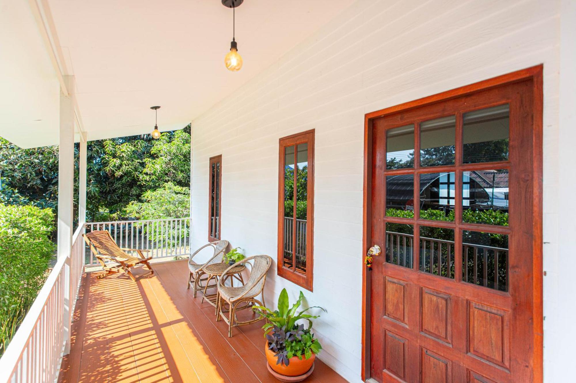 Vawa Guesthouse Kanchanaburi Exterior photo